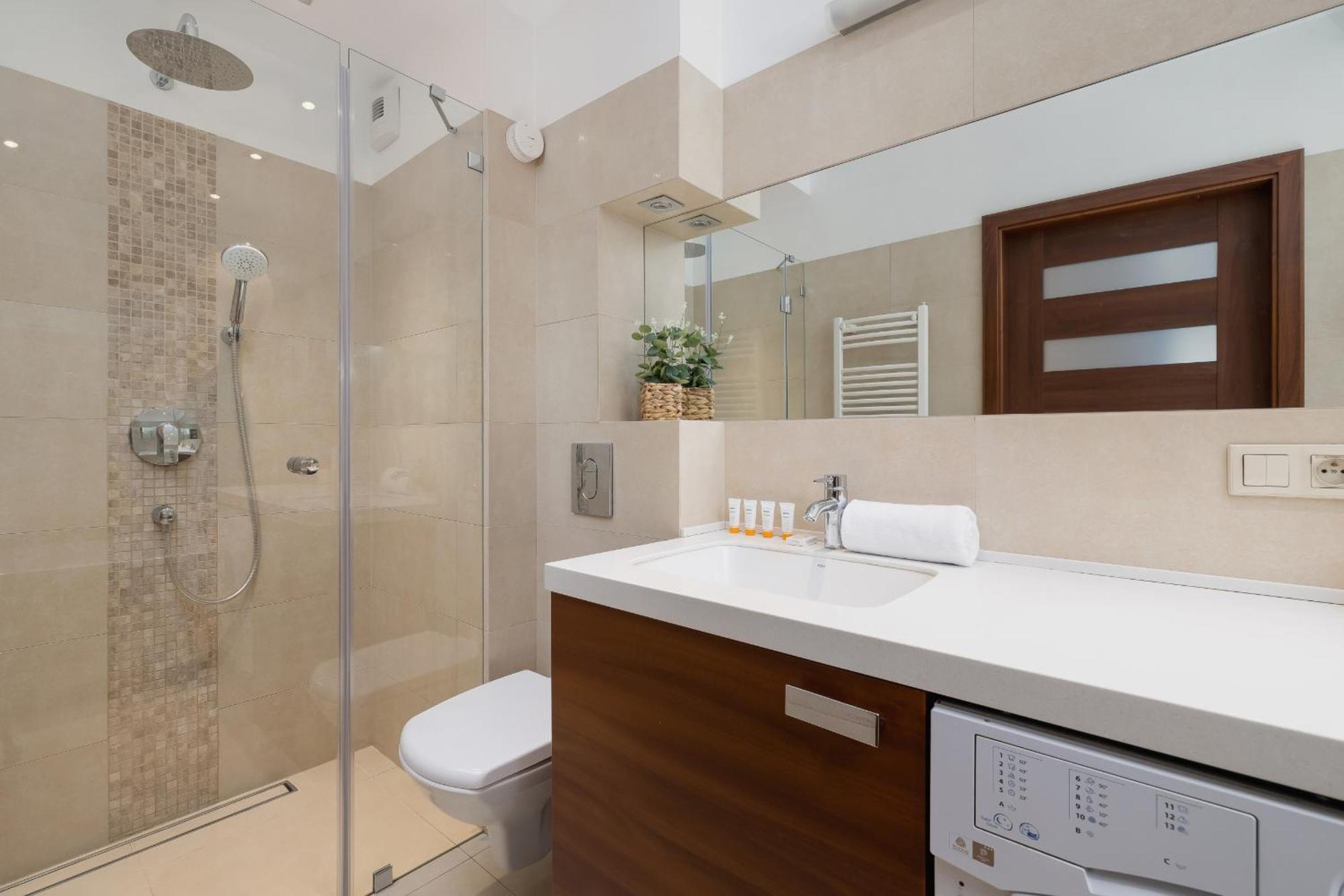 Dworska Modern Apartment In Zabrze By Rent Like Home Extérieur photo